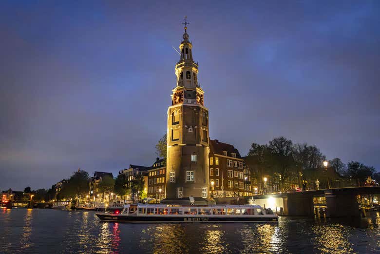 Admire the Montelbaanstoren lit up at night